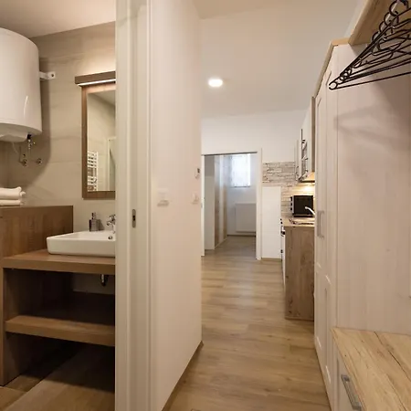 Apartma Apartmaji 